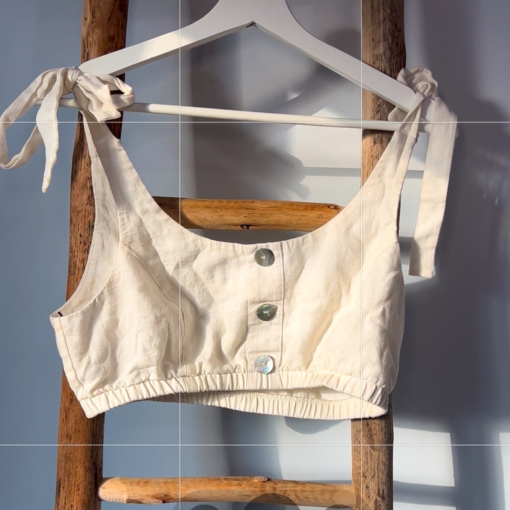 3/$20 Linen shoulder bow  tie crop top sz M